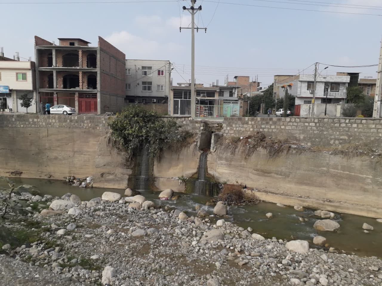 112 مورد صدور اخطاریه به تخلفات تخلیه فاضلاب واحدهای صنعتی، تولیدی و خدماتی و خانگی به رودخانه های استان